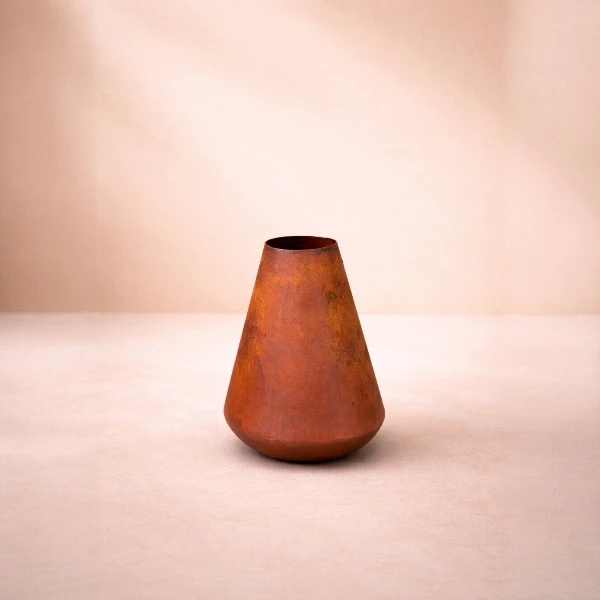 Iron vase - Image 6